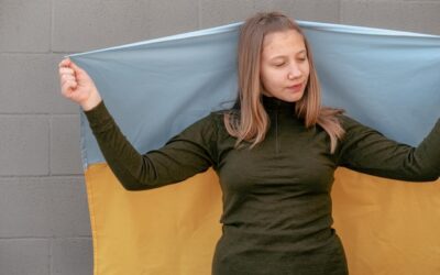 Jak skutecznie wyprać koc z folią bez uszkodzenia materiału?