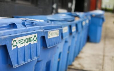 Jakie kody przypisuje się odpadom komunalnym?