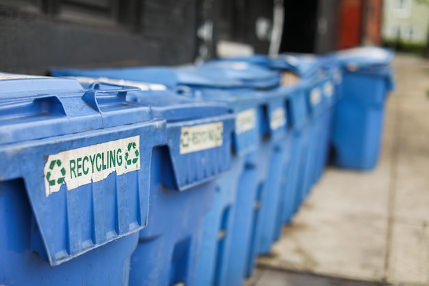 Jakie kody przypisuje się odpadom komunalnym?