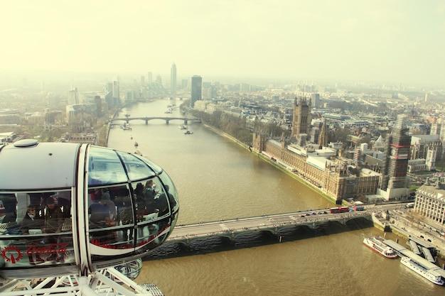 Londyńskie metro – jak rozbudowana jest sieć podziemnych linii?